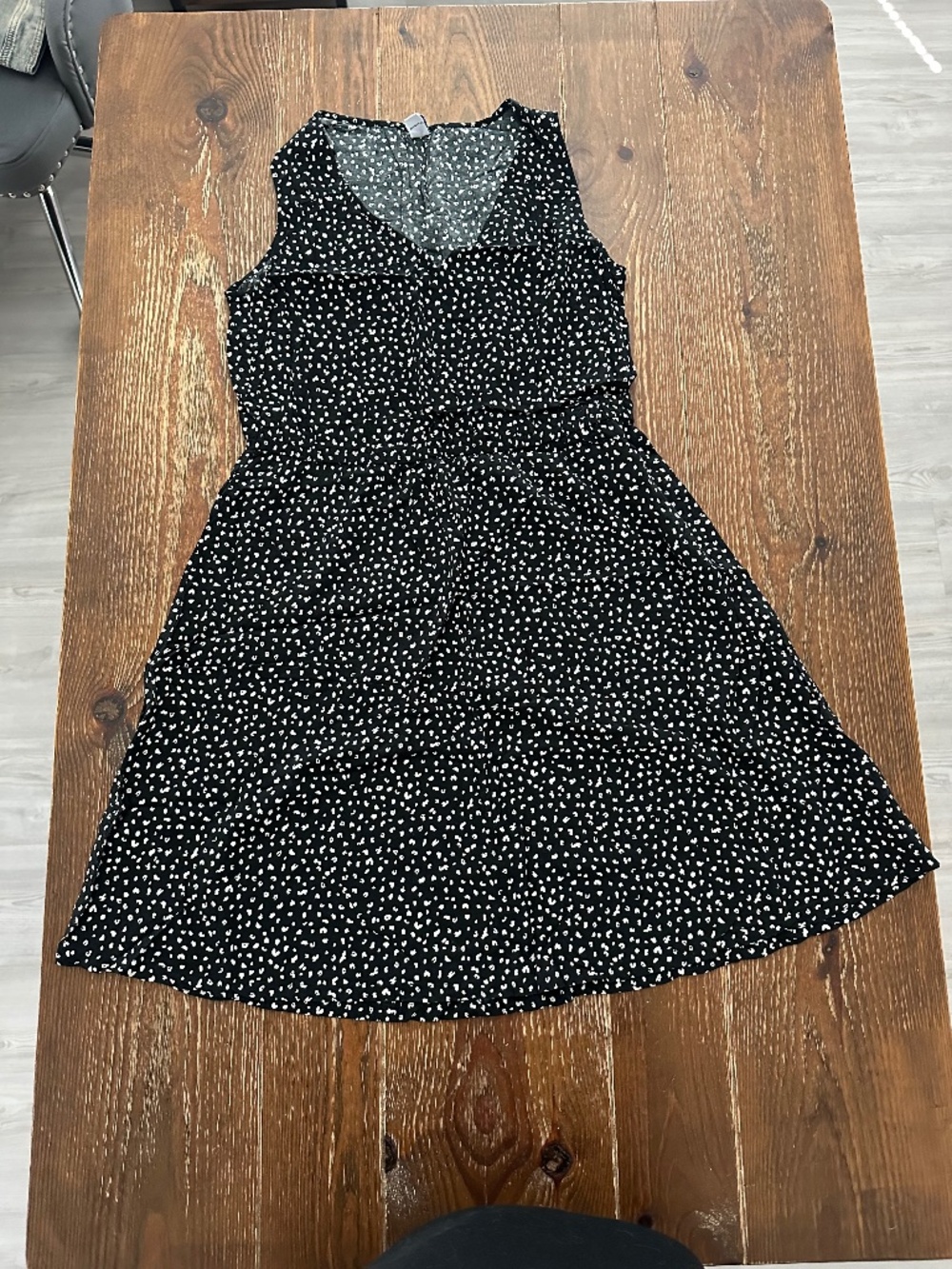 Old Navy Women's Black And‎ White Dress Size M
